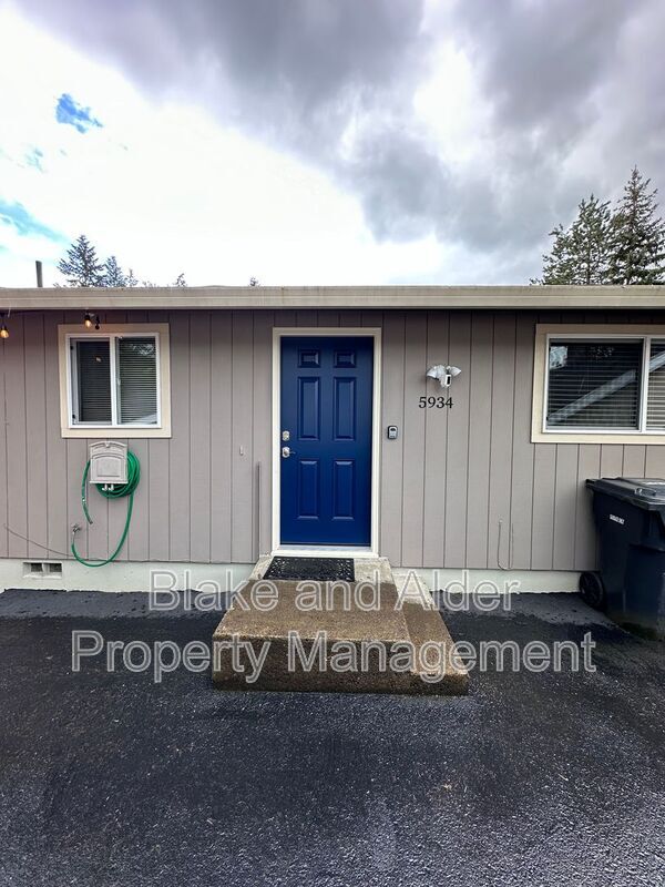 Building Photo - 5934 SW 30th Ave