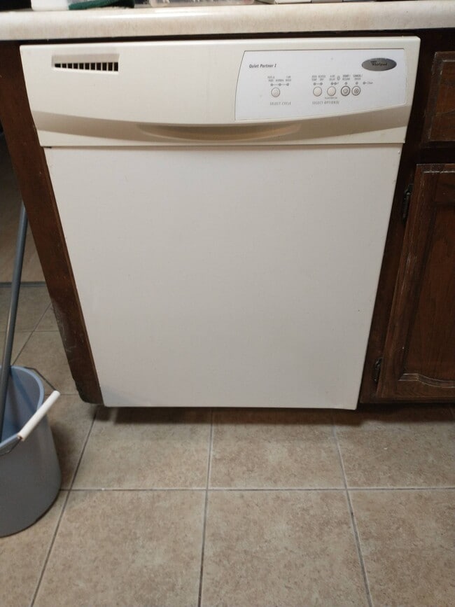 Photo - 485 Meadow Green Ln