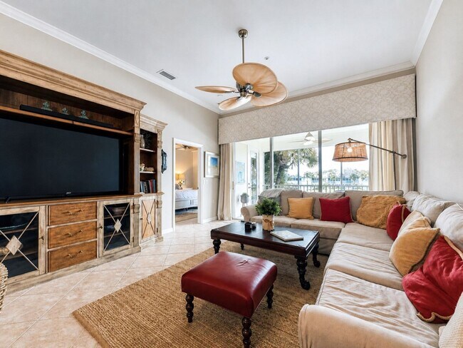 1262 Sweetwater Ln