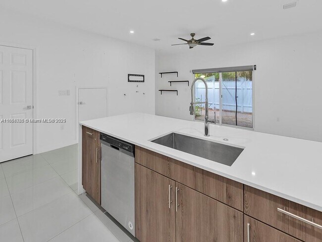 Photo - 1350 Crystal Way Unit 108