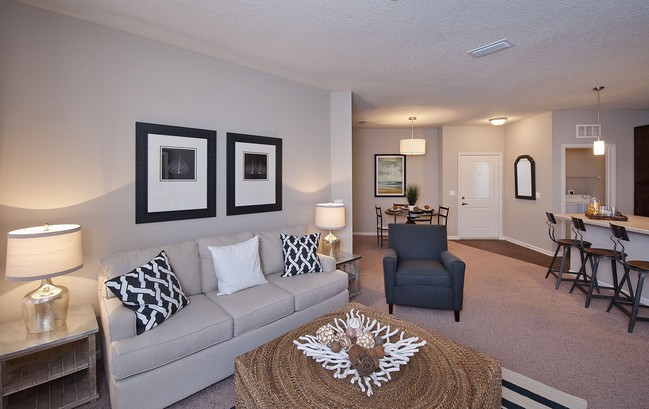 Photo - Whitepalm Apartments