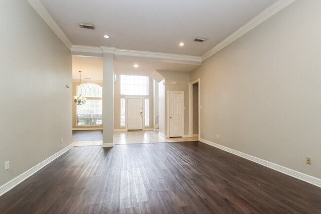 Photo - 5623 Evergreen Valley Dr