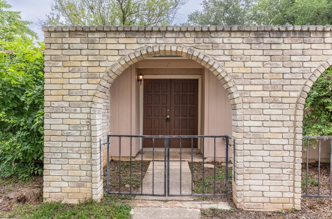 Photo - 8127 Babe Ruth St