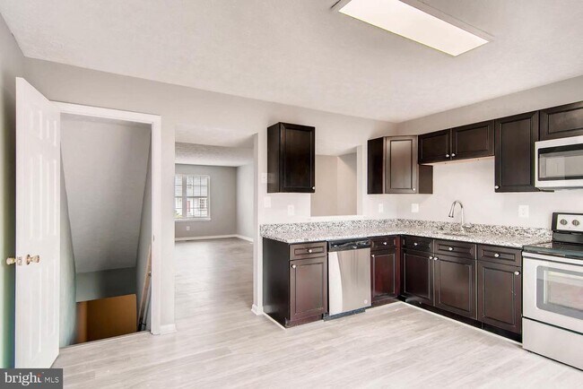 Photo - 1315 SPRING Ct