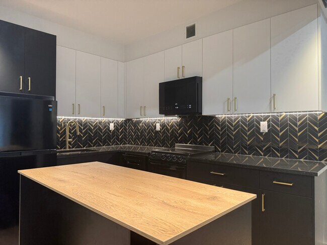 Photo - 154 Lenox Rd Unit 5