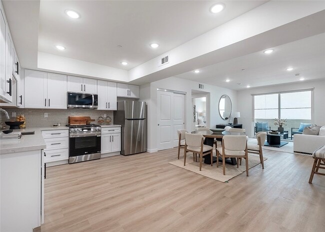 Photo - 1303 Orange Grove Ave Unidad 601