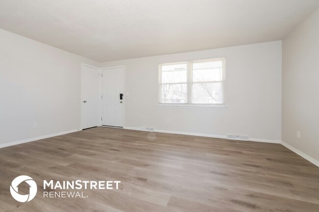 Photo - 1045 Lindenwood Ln
