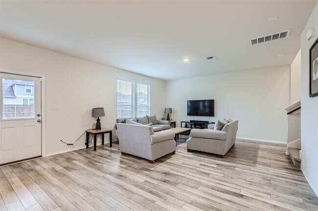 Photo - 21 Snowy Plover Ln