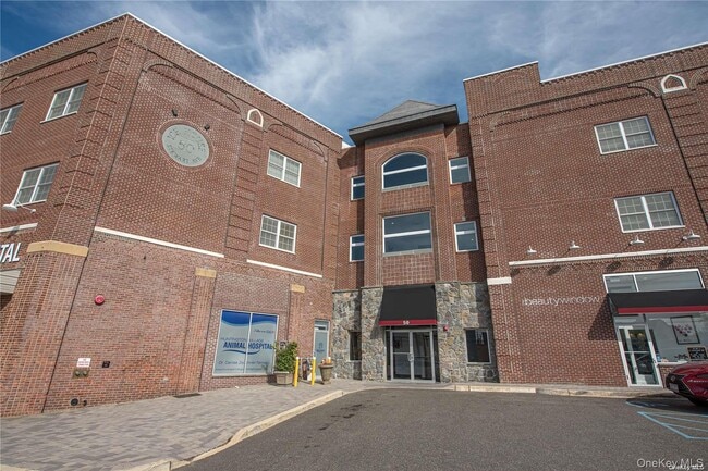 Building Photo - 50 Stewart Ave Unit 2K