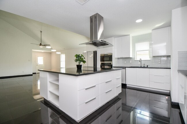 Photo - 2015 Treasure Mountain Dr