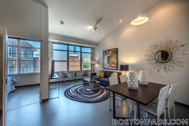 Photo - 62 Boylston St Unidad 519