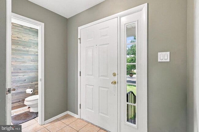 40 Woodstream Ct