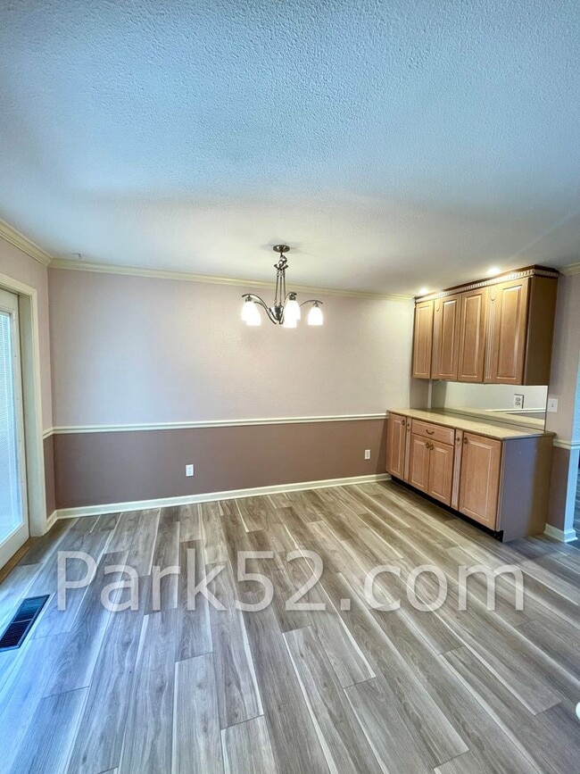 Photo - $500 off First Full Month! 2 Bedroom Tacom...