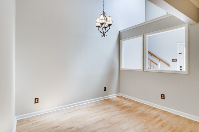 Photo - 107 Kincaid Ct