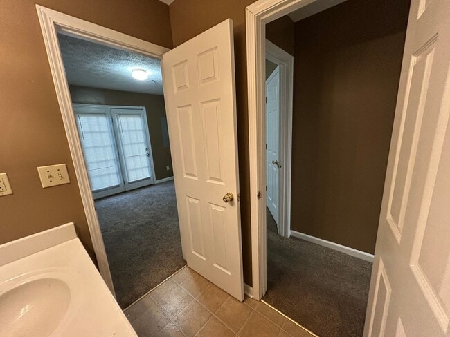 Photo - 221 Simba Way