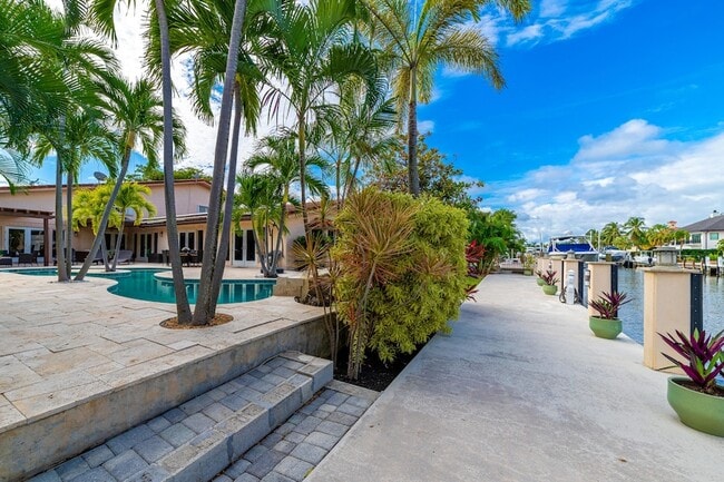 Photo - 2519 Barcelona Dr