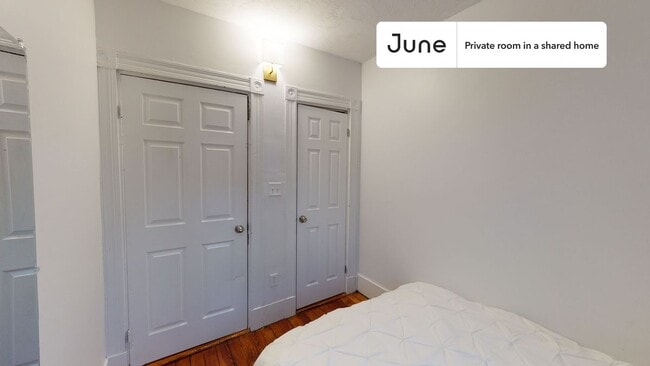 Photo - Room in Shared 6 bed/2 bath home Unit D