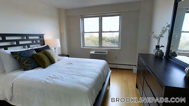 185 Freeman St Unit 248