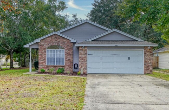 Photo - Updated 3 Bedroom in Central Location!