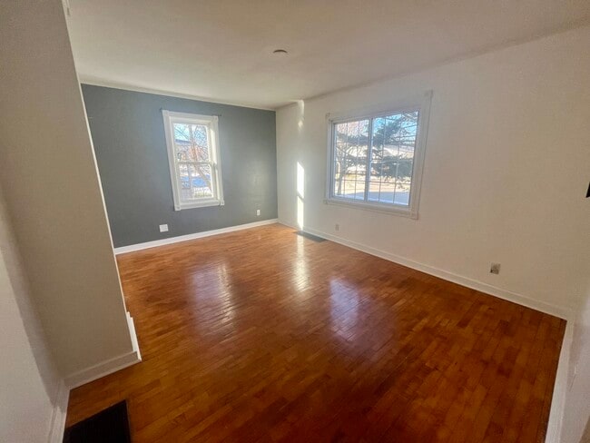 Photo - 817 W Packard St