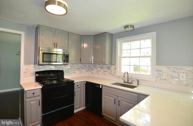Photo - 17312 Amity Dr