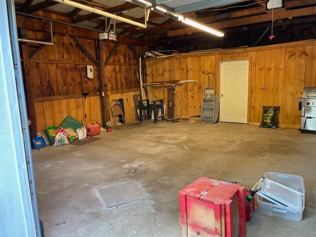 Photo - 9470 Horseshoe Island Rd
