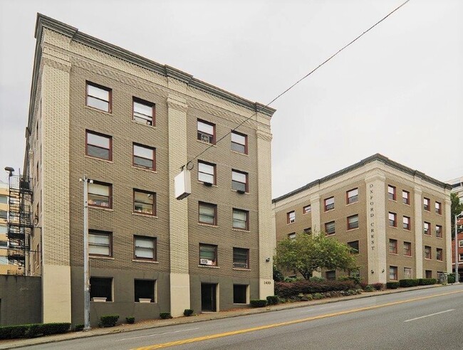 Oxford Crest Apartments