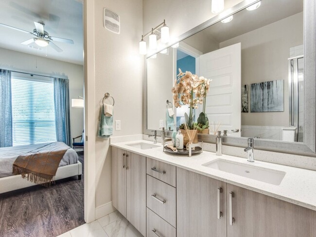 Inwood Station Apartments