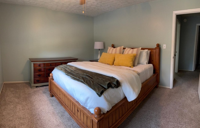 Photo - 408 Halia Crest