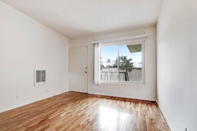 1010 Pico Blvd Unit 9