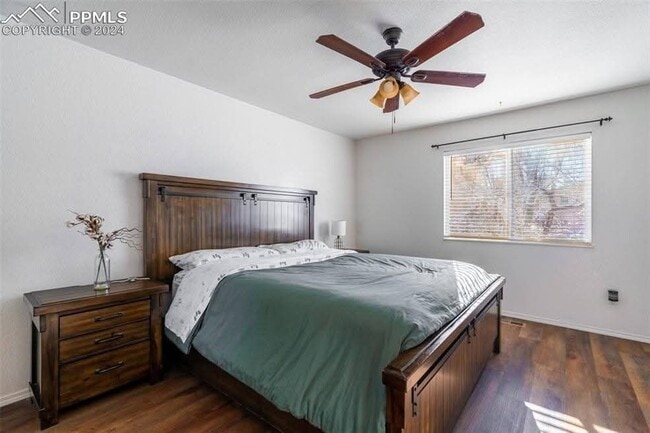 Photo - 1002 Ussie Ave