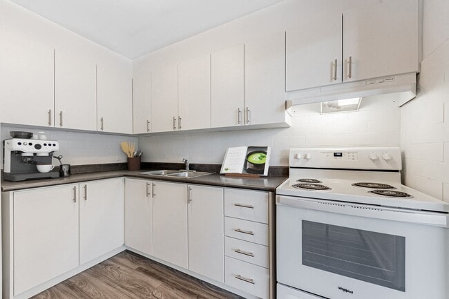 Photo - 2740 Jane Street