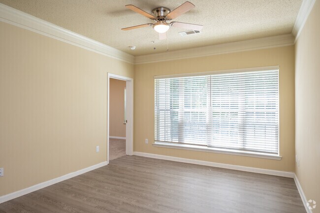 3BR, 2BA