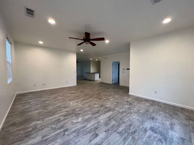 Photo - 2724 Tecopa Ave