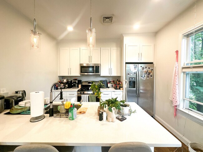 Photo - 77 Torrey St Unidad 2