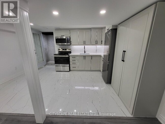 Photo - 3207 Pebblewood Rd