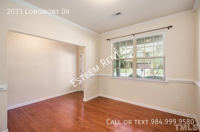 Photo - 2033 Longmont Dr