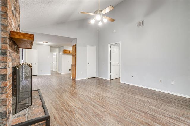 Photo - 926 Irene St