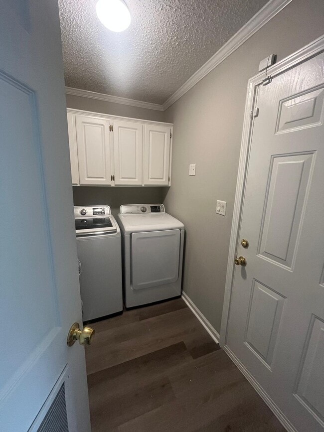 Photo - 2850 Sanderford Rd