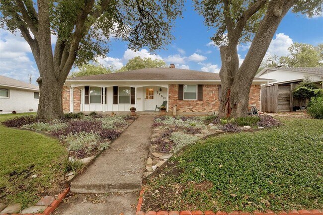 Photo - 1760 Mapleton Dr Condo