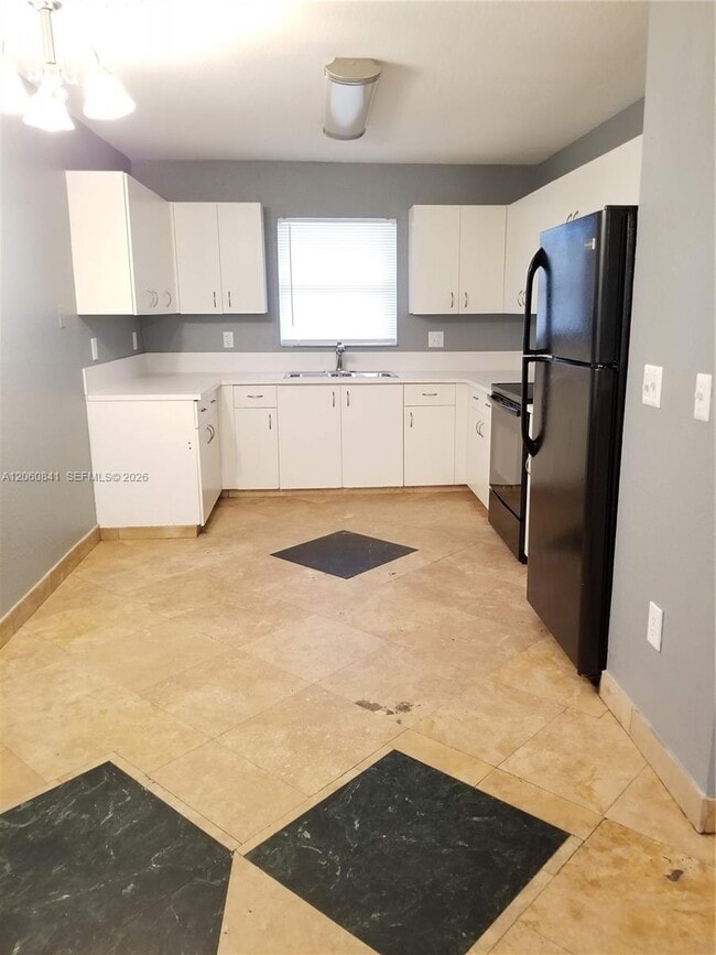 Photo - 2761 NW 6th St