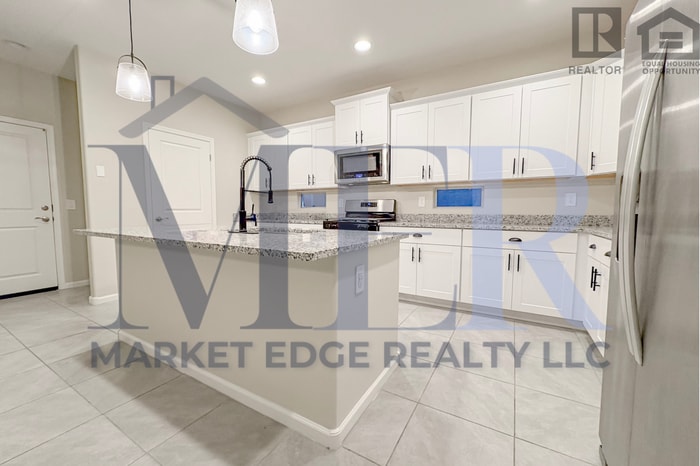 4Bed/3Bath Home at I10/Wilmot Rd! $199 MOV... - 4Bed/3Bath Home at I10/Wilmot Rd! $199 MOV...