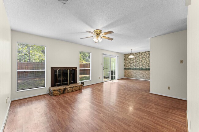 Photo - 4 Blue Fox Ct