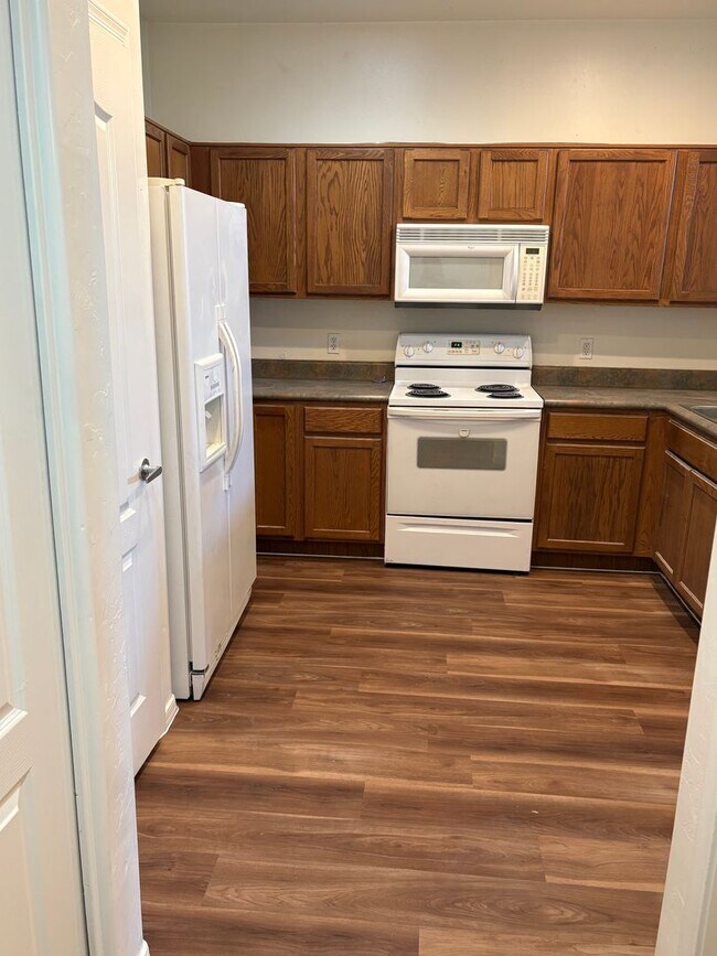 Photo - Must See 3 bedroom home! Near Downtown and A Mountain! A/C! Split Level!