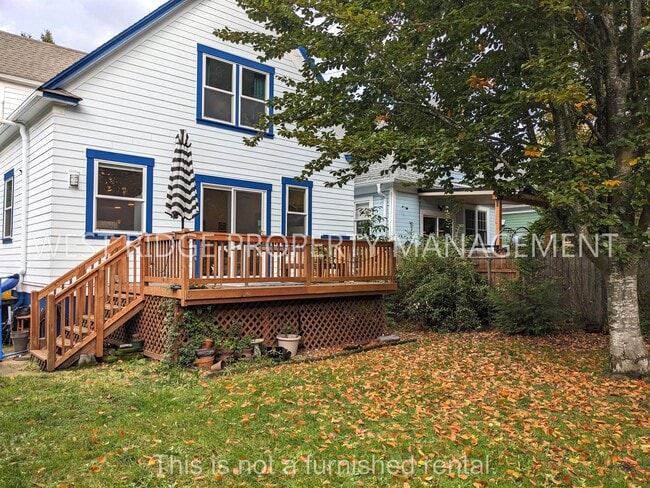 Photo - 34 NE Ivy St