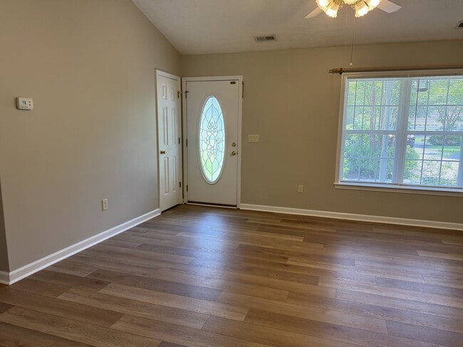 105 Farina Dr