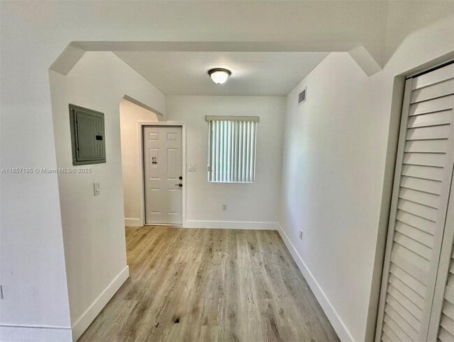Photo - 1894 NW 53rd St Unidad A