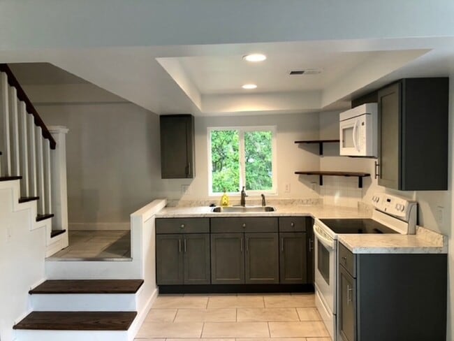 Photo - 410 Olive St