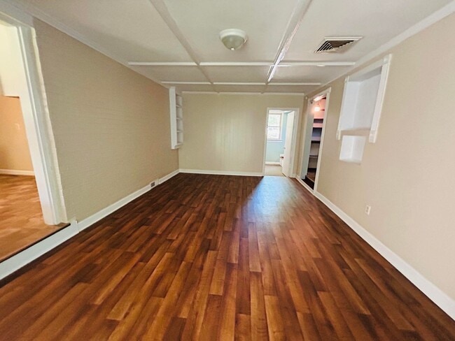 Photo - Fabulous 3 bedroom 2 bathroom Ranch home in Lawndale Homes area in NW Greensboro. Huge yard.