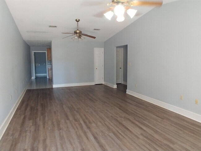 Photo - 914 Rentz Ave